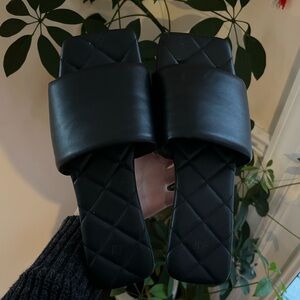 Black Diamond Stitch Sandals